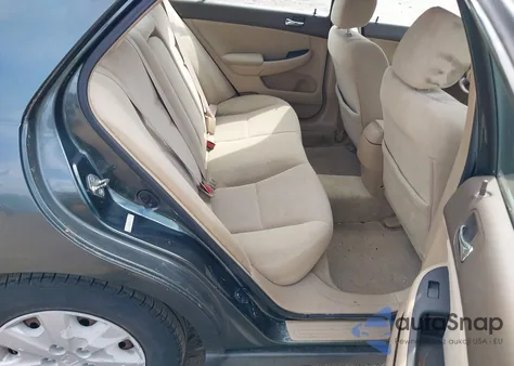 2004 Honda Accord 2.4 Lx from USA, damaged, VIN 1HGCM55354A075960